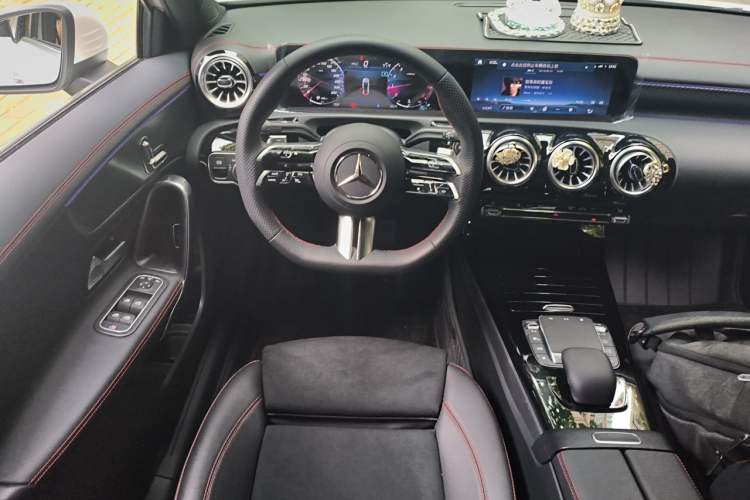 Used Mercedes-Benz A-Class 2024 A 200 L Fashion Model Steering Wheel