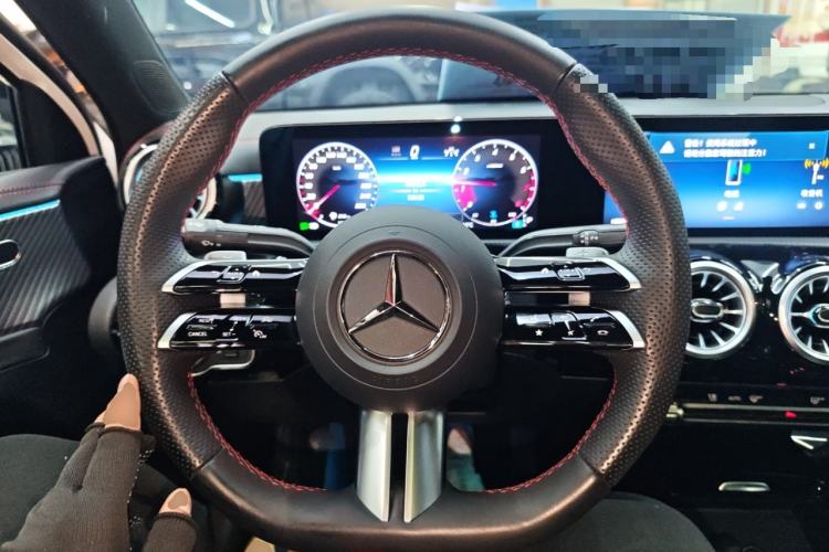 Used Mercedes-Benz A-Class 2024 Updated A 200 L Fashion Version Steering Wheel