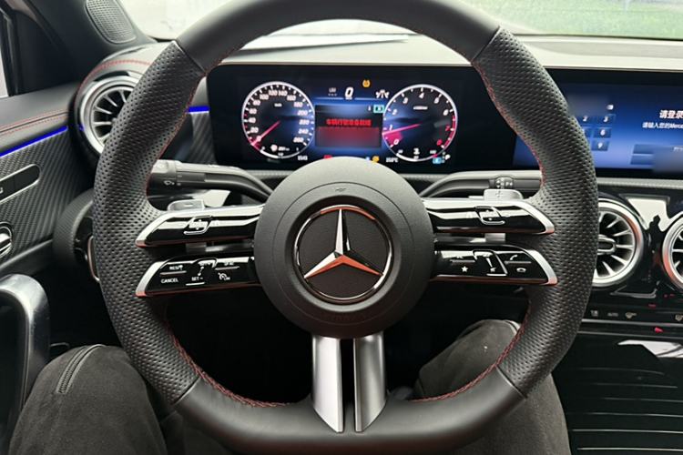 Used Mercedes-Benz A-Class 2024 Updated A 200 L Fashion Version Steering Wheel