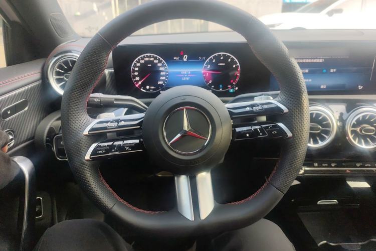 Used Mercedes-Benz A-Class 2024 Updated A 200 L Fashion Version Steering Wheel