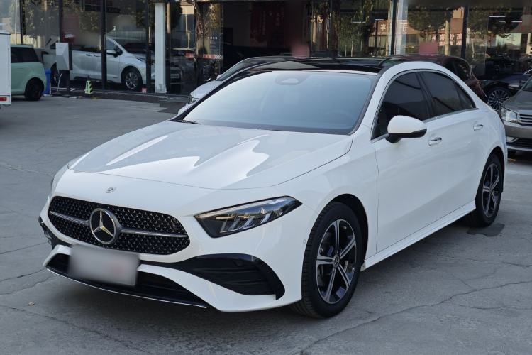 Mercedes-Benz A-Class 2024 Updated A 200 L Fashion Version