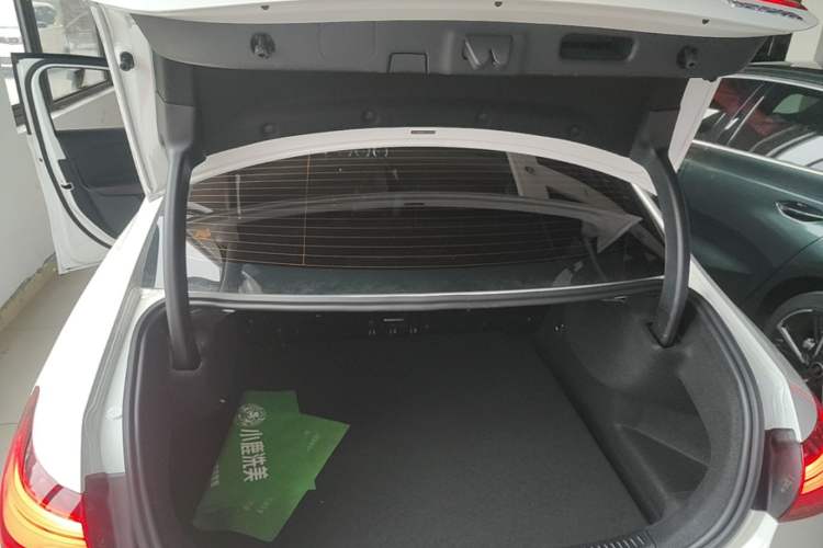 Used Mercedes-Benz A-Class 2024 Updated A 200 L Fashion Version Trunk