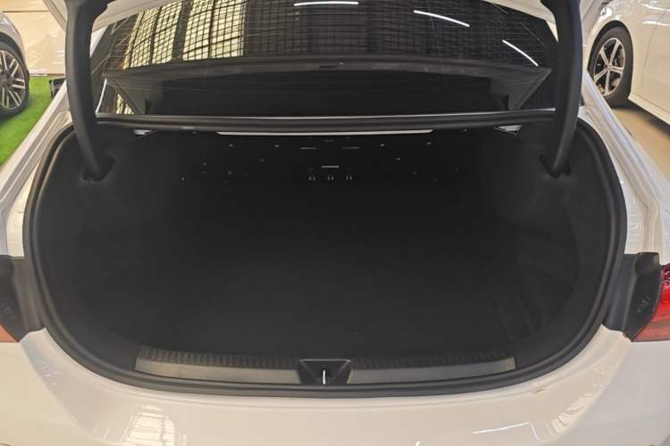 Used Mercedes-Benz A-Class 2024 Updated A 200 L Fashion Version Trunk