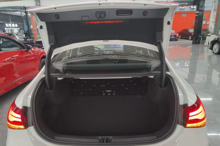 Used Mercedes-Benz A-Class 2024 Updated A 200 L Fashion Version Trunk