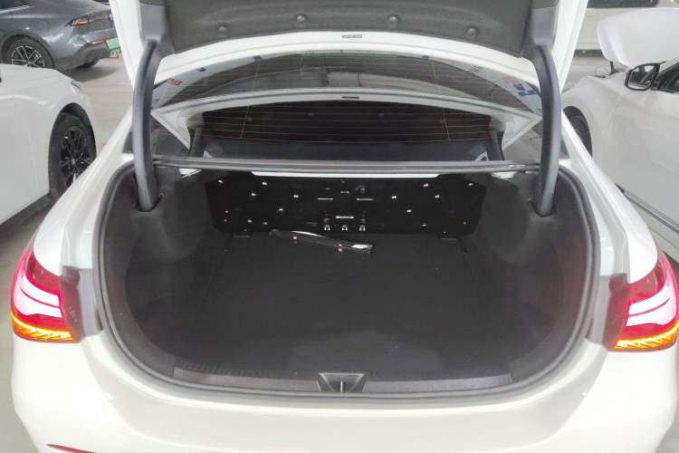 Used Mercedes-Benz A-Class 2024 Updated A 200 L Fashion Version Trunk
