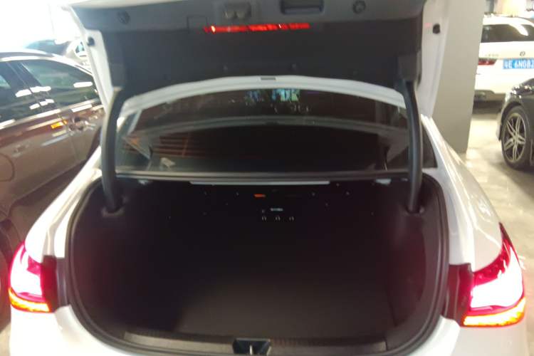 Used Mercedes-Benz A-Class 2024 Updated A 200 L Fashion Version Trunk