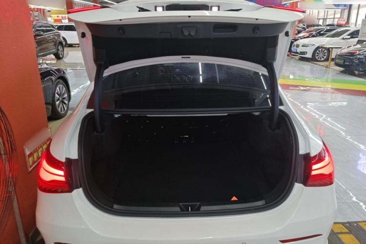Used Mercedes-Benz A-Class 2024 Updated A 200 L Fashion Version Trunk