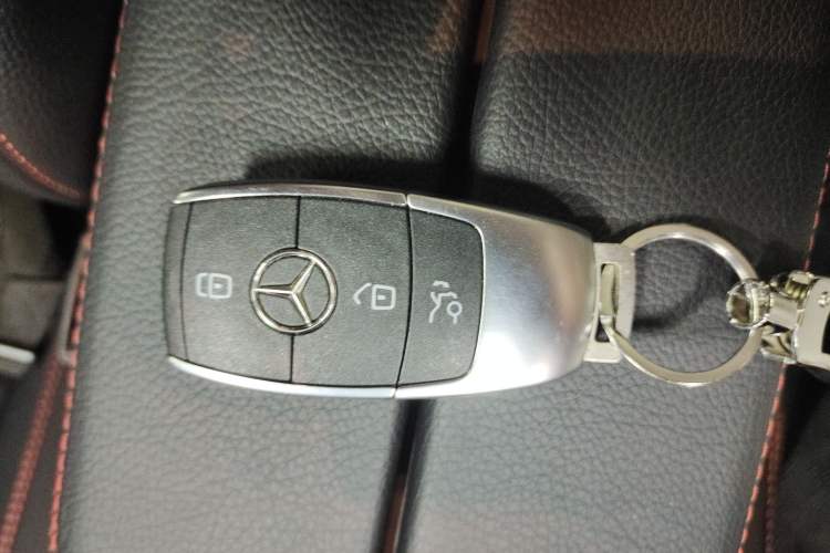 Used Mercedes-Benz A-Class 2024 Updated A 200 L Fashion Version Vehicle Key