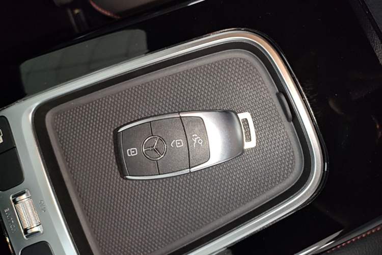 Used Mercedes-Benz A-Class 2024 Updated A 200 L Fashion Version Vehicle Key