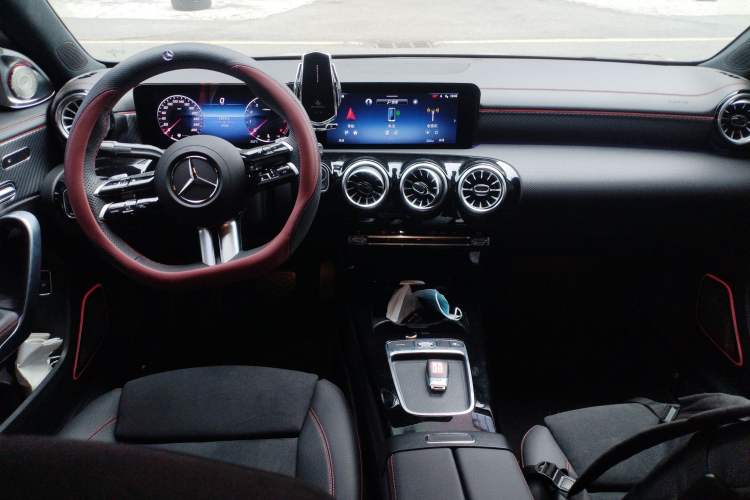 Used Mercedes-Benz A-Class 2025 A 200 L Fashion Model Center Console