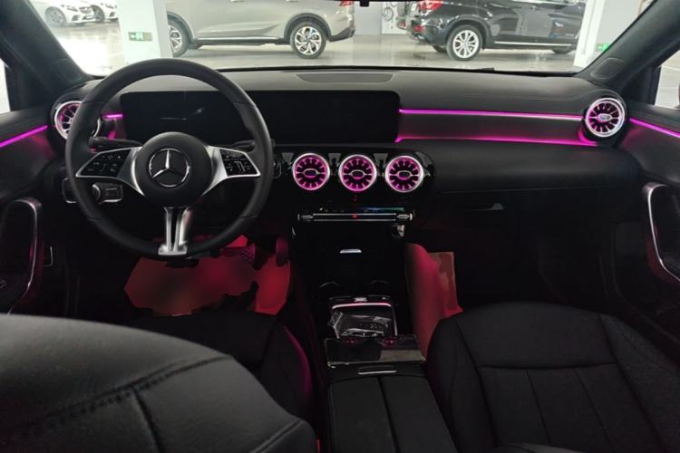 Used Mercedes-Benz A-Class 2025 A 180 L Center Console