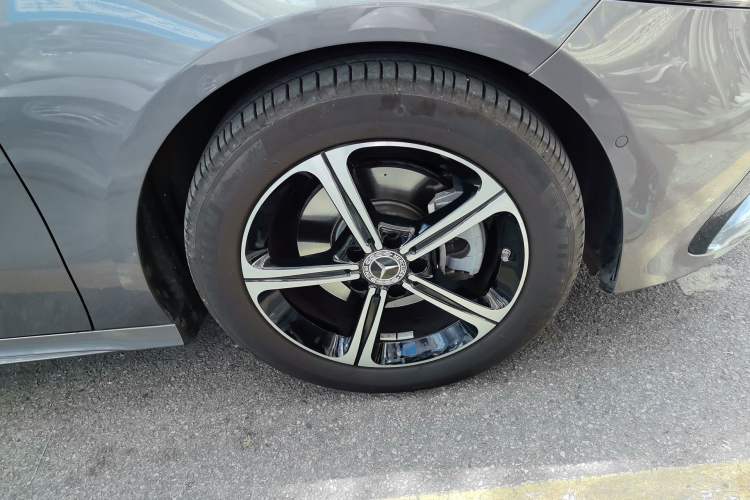 Used Mercedes-Benz A-Class 2025 A 200 L Fashion Model Exterior 1