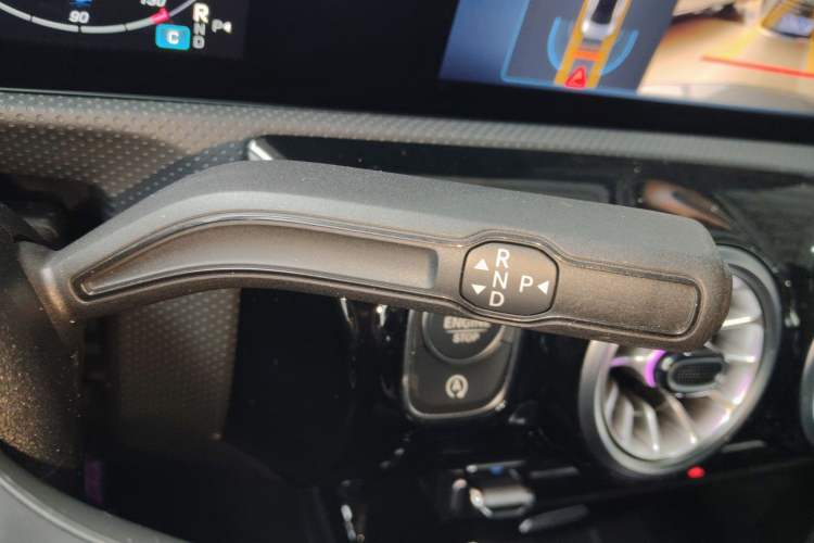 Used Mercedes-Benz A-Class 2025 A 200 L Fashion Model Gear Lever