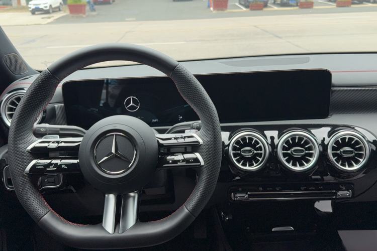 Used Mercedes-Benz A-Class 2025 A 200 L Fashion Model Interior 3