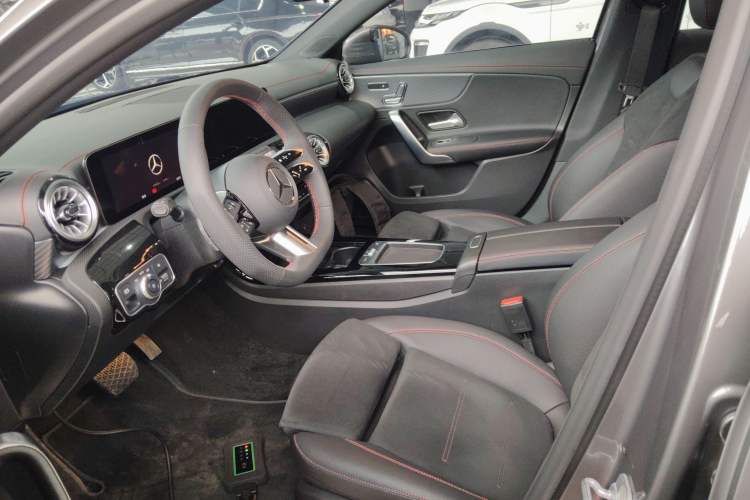Used Mercedes-Benz A-Class 2025 A 200 L Fashion Model Left Front Seat