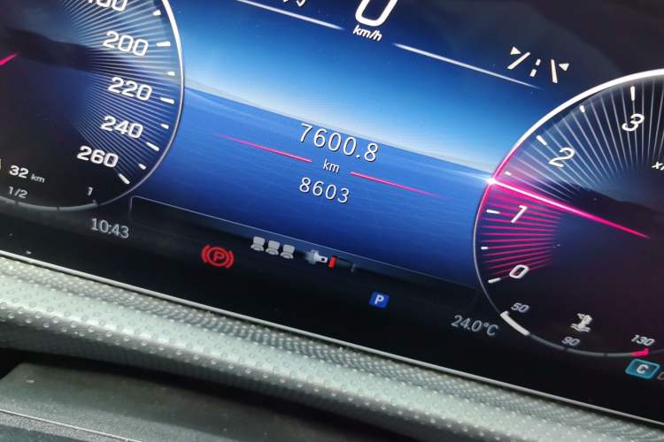 Used Mercedes-Benz A-Class 2025 A 200 L Fashion Model Odometer Close Up