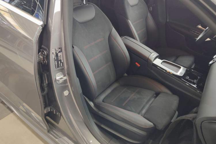 Used Mercedes-Benz A-Class 2025 A 200 L Fashion Model Right Front Seat