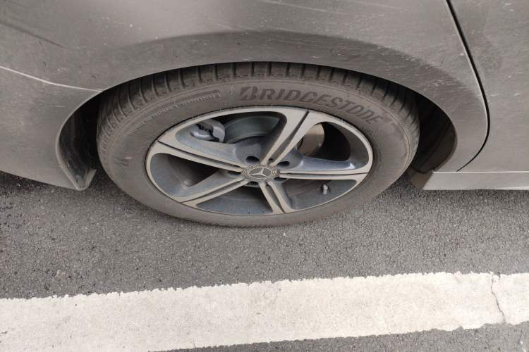 Used Mercedes-Benz A-Class 2025 A 200 L Fashion Model Right Rear Wheel Hub