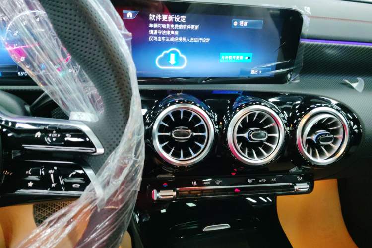 Used Mercedes-Benz A-Class 2025 A 200 L Fashion Model Audio And AC Panel