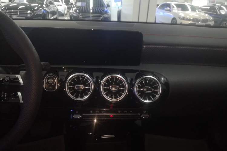 Used Mercedes-Benz A-Class 2025 A 200 L Fashion Model Audio And AC Panel