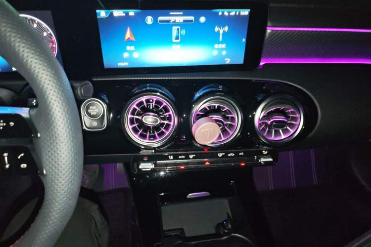 Used Mercedes-Benz A-Class 2025 A 200 L Fashion Model Audio And AC Panel