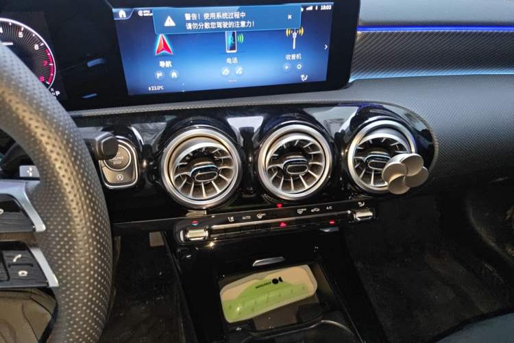 Used Mercedes-Benz A-Class 2025 A 200 L Fashion Model Audio And AC Panel