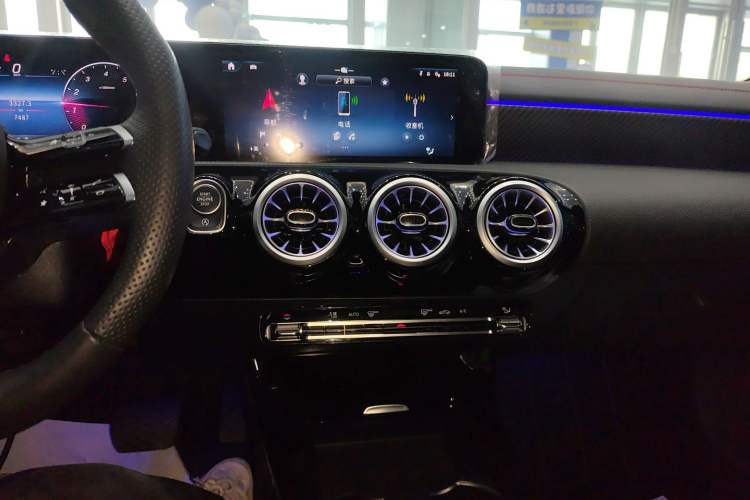 Used Mercedes-Benz A-Class 2025 A 200 L Fashion Model Audio And AC Panel