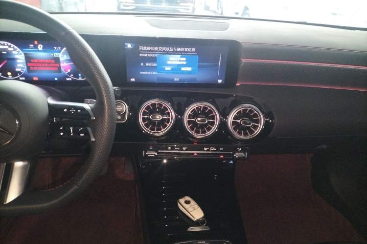 Used Mercedes-Benz A-Class 2025 A 200 L Fashion Model Audio And AC Panel