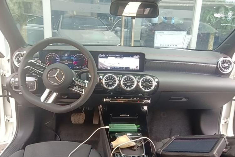 Used Mercedes-Benz A-Class 2025 A 200 L Fashion Model Center Console