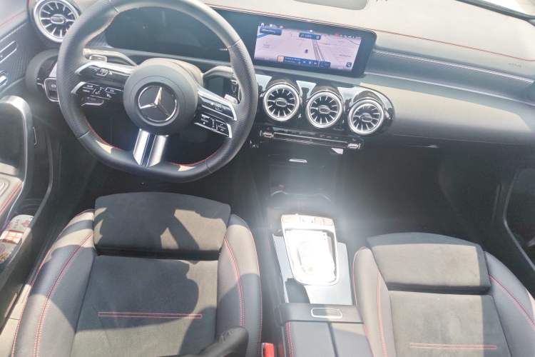 Used Mercedes-Benz A-Class 2025 A 200 L Fashion Model Center Console