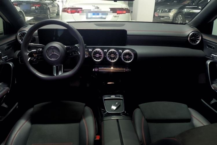 Used Mercedes-Benz A-Class 2025 A 200 L Fashion Model Center Console
