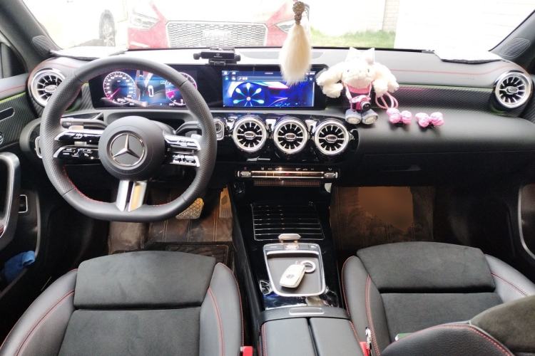 Used Mercedes-Benz A-Class 2025 A 200 L Fashion Model Center Console