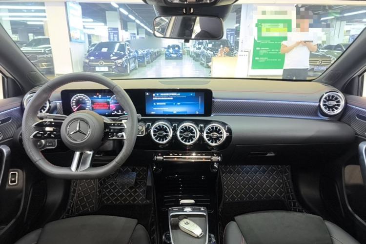 Used Mercedes-Benz A-Class 2025 A 200 L Fashion Model Center Console