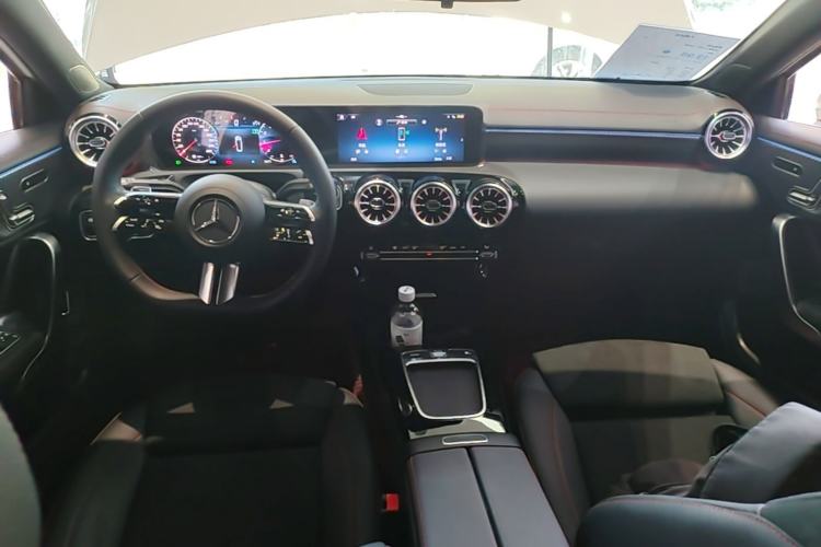 Used Mercedes-Benz A-Class 2025 A 200 L Fashion Model Center Console