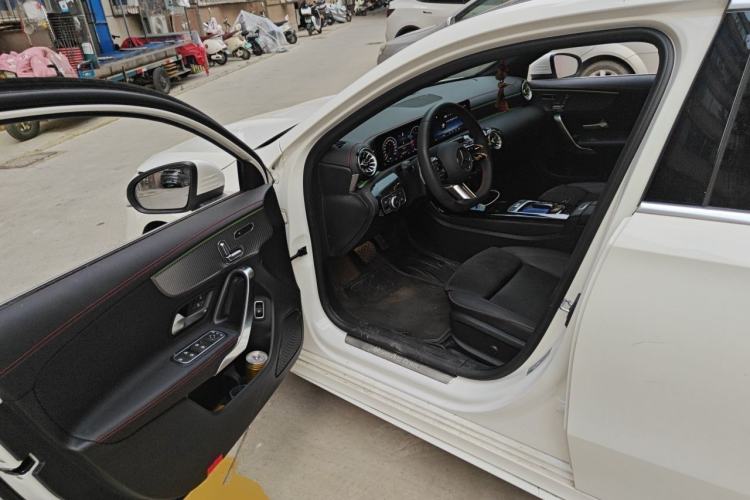 Used Mercedes-Benz A-Class 2025 Facelifted A 200 L Fashion Edition Driver Seat