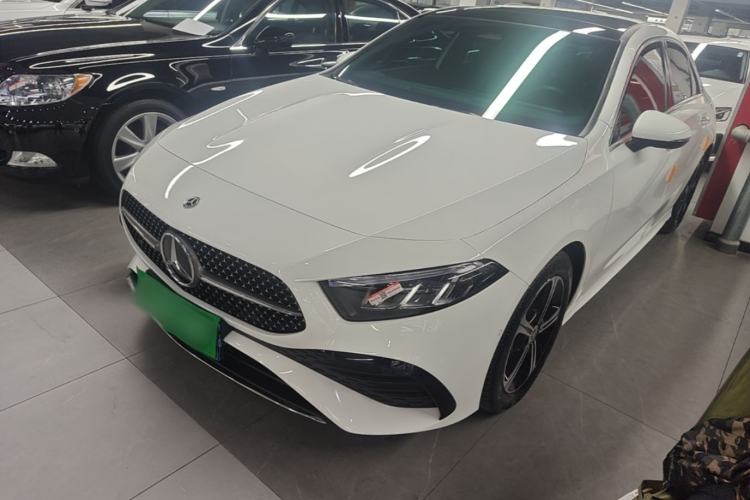 Mercedes-Benz A-Class 2025 A 200 L Fashion Model
