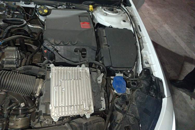Used Mercedes-Benz A-Class 2025 A 200 L Fashion Model Engine Bay Left