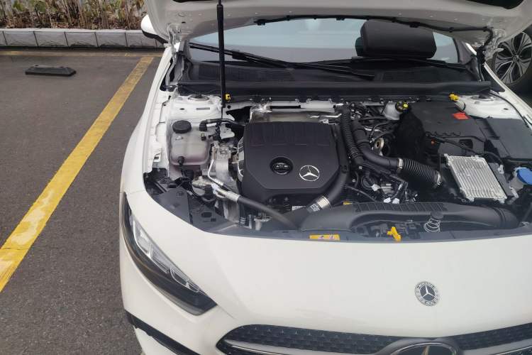 Used Mercedes-Benz A-Class 2025 A 200 L Fashion Model Engine Bay Right