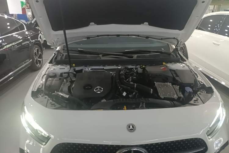 Used Mercedes-Benz A-Class 2025 A 200 L Fashion Model Engine Bay