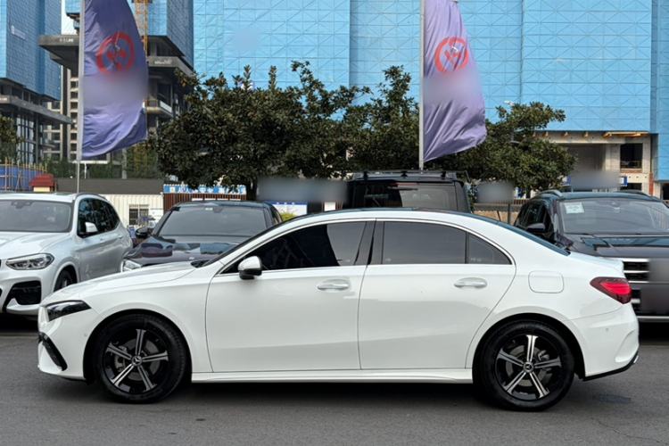 Used Mercedes-Benz A-Class 2025 A 200 L Fashion Model Exterior 2