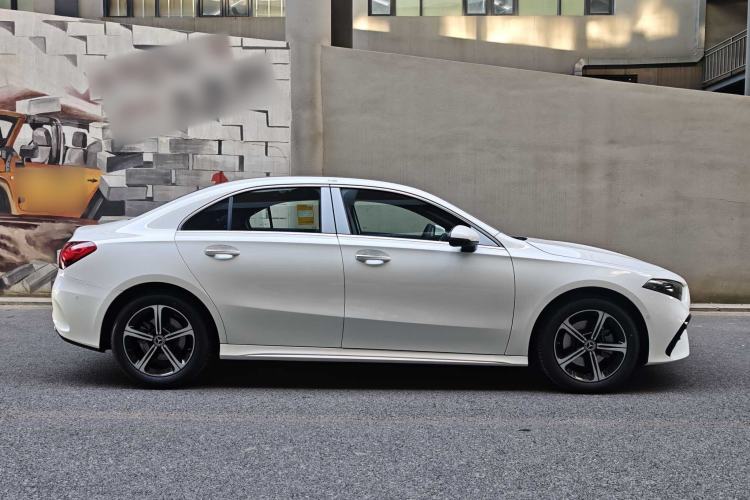 Used Mercedes-Benz A-Class 2025 A 200 L Fashion Model Exterior 3