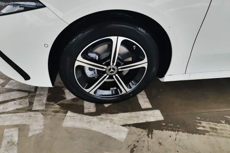 Used Mercedes-Benz A-Class 2025 A 200 L Fashion Model Exterior 4