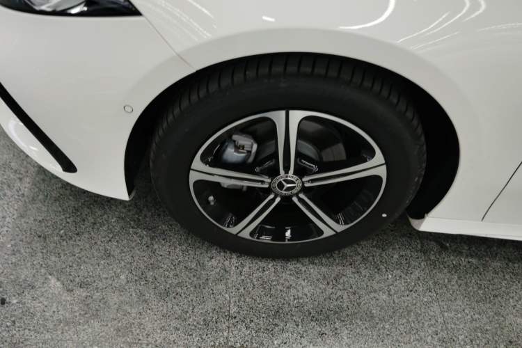 Used Mercedes-Benz A-Class 2025 A 200 L Fashion Model Exterior 4
