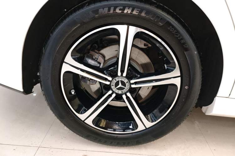 Used Mercedes-Benz A-Class 2025 A 200 L Fashion Model Exterior 5