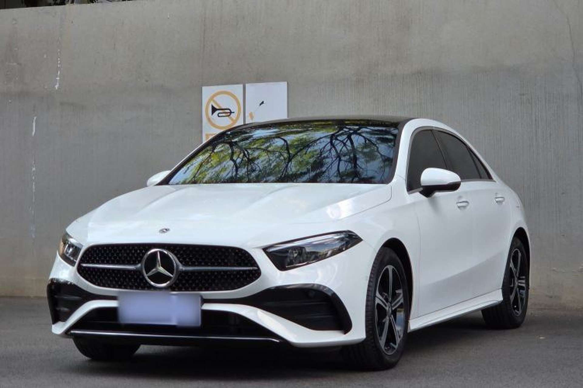 Used Mercedes-Benz A-Class 2025 A 200 L Fashion Model Front Left 45 Deg
