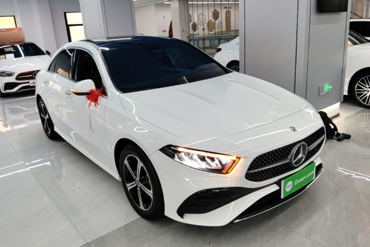 Used Mercedes-Benz A-Class 2025 A 200 L Fashion Model Front Right 45 Deg