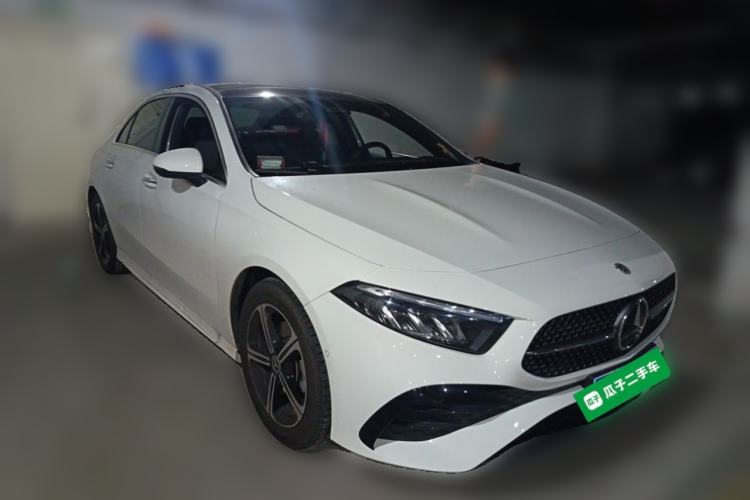 Used Mercedes-Benz A-Class 2025 A 200 L Fashion Model Front Right 45 Deg