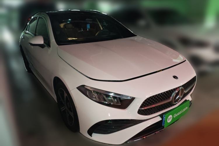 Used Mercedes-Benz A-Class 2025 A 200 L Fashion Model Front Right 45 Deg
