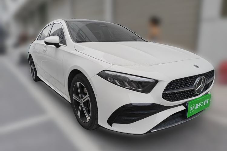 Used Mercedes-Benz A-Class 2025 A 200 L Fashion Model Front Right 45 Deg