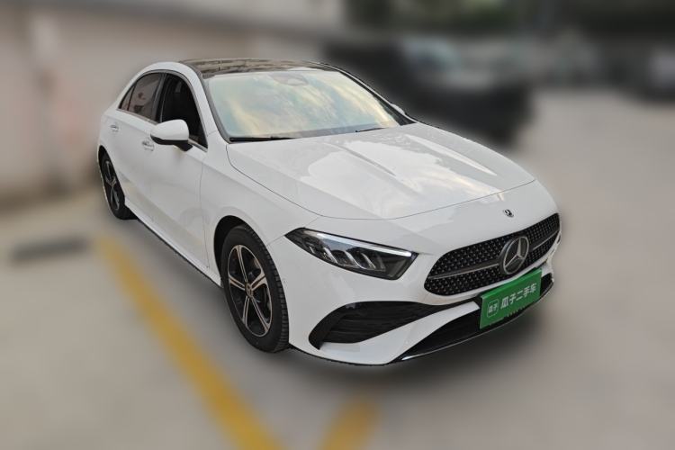 Used Mercedes-Benz A-Class 2025 Facelifted A 200 L Fashion Edition Front Right 45 Deg